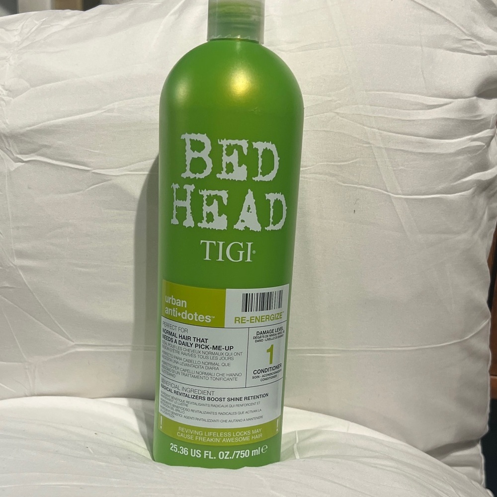 TIGI Bed Head Urban Antidotes Re-Energize Conditioner - Vibrant Green